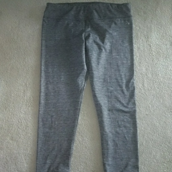 NWOT Workout Capris - Picture 1 of 4